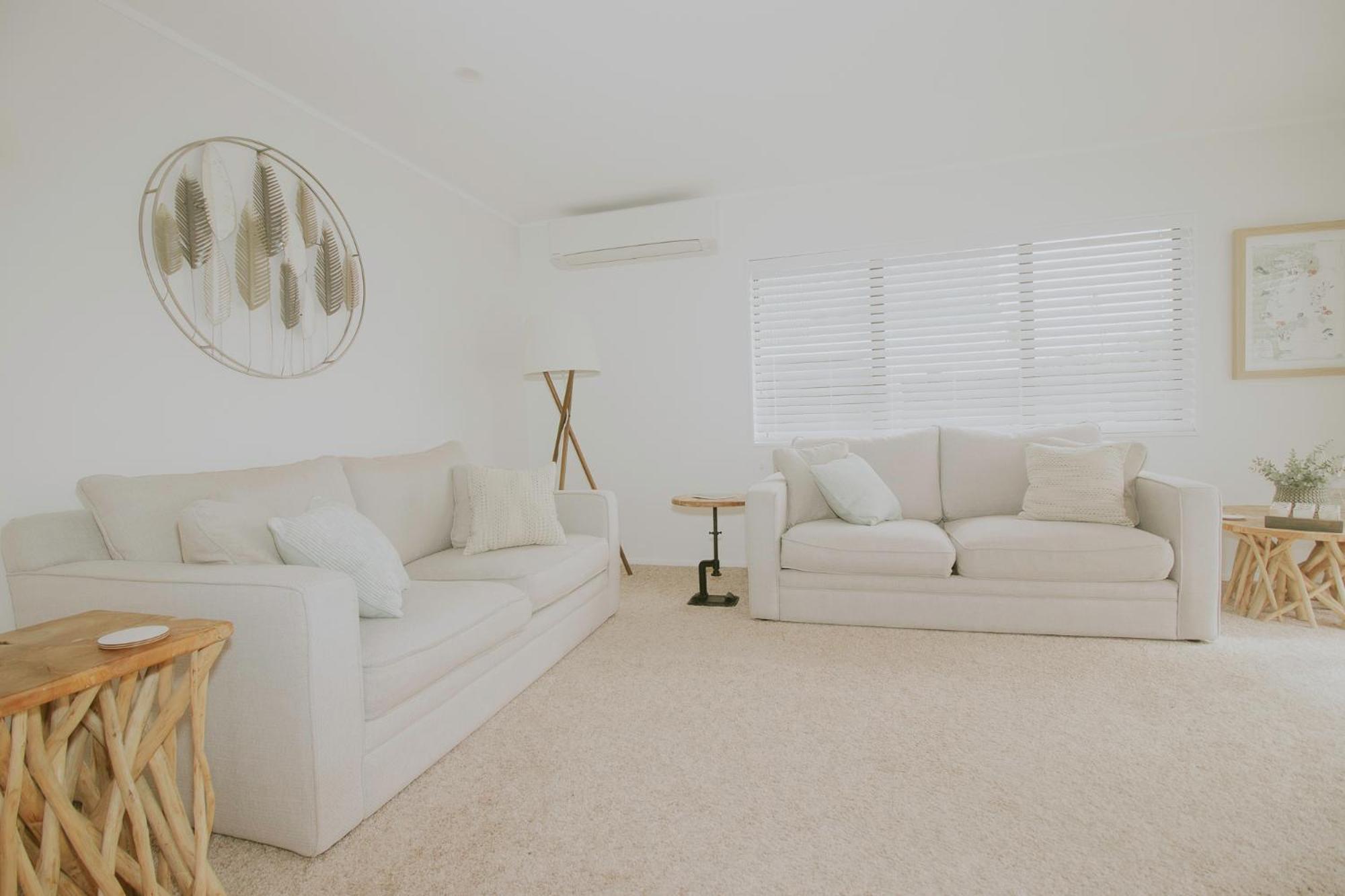 Salty Breeze Beach House Orewa Exterior photo